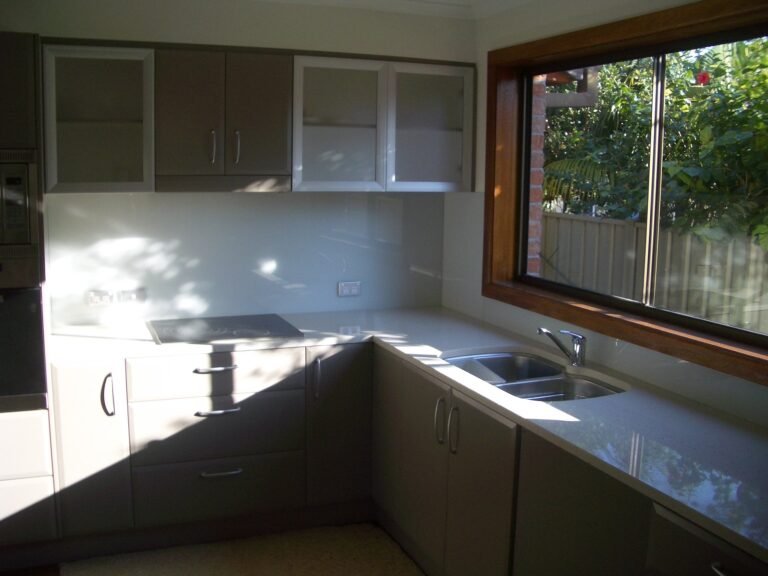Gelagin-whole-kitchen